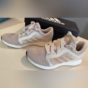 Adidas Edge Lux 4 Women’s Size 7.5 Running Sneakers With Box